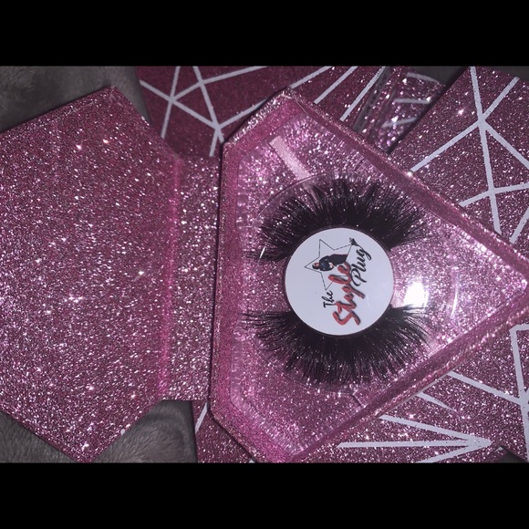 StylePlug Lashes - Picture 2 of 6